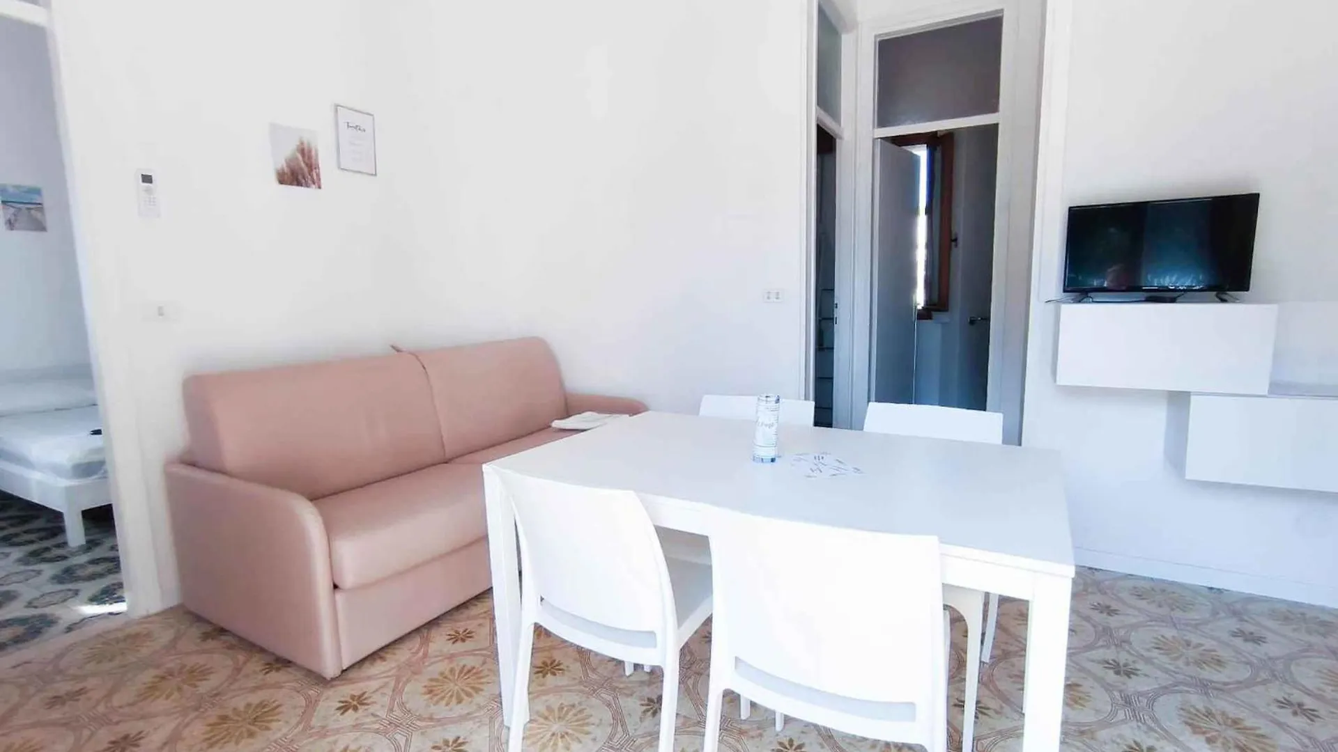 Apartment In Lido Di Jesolo 24800