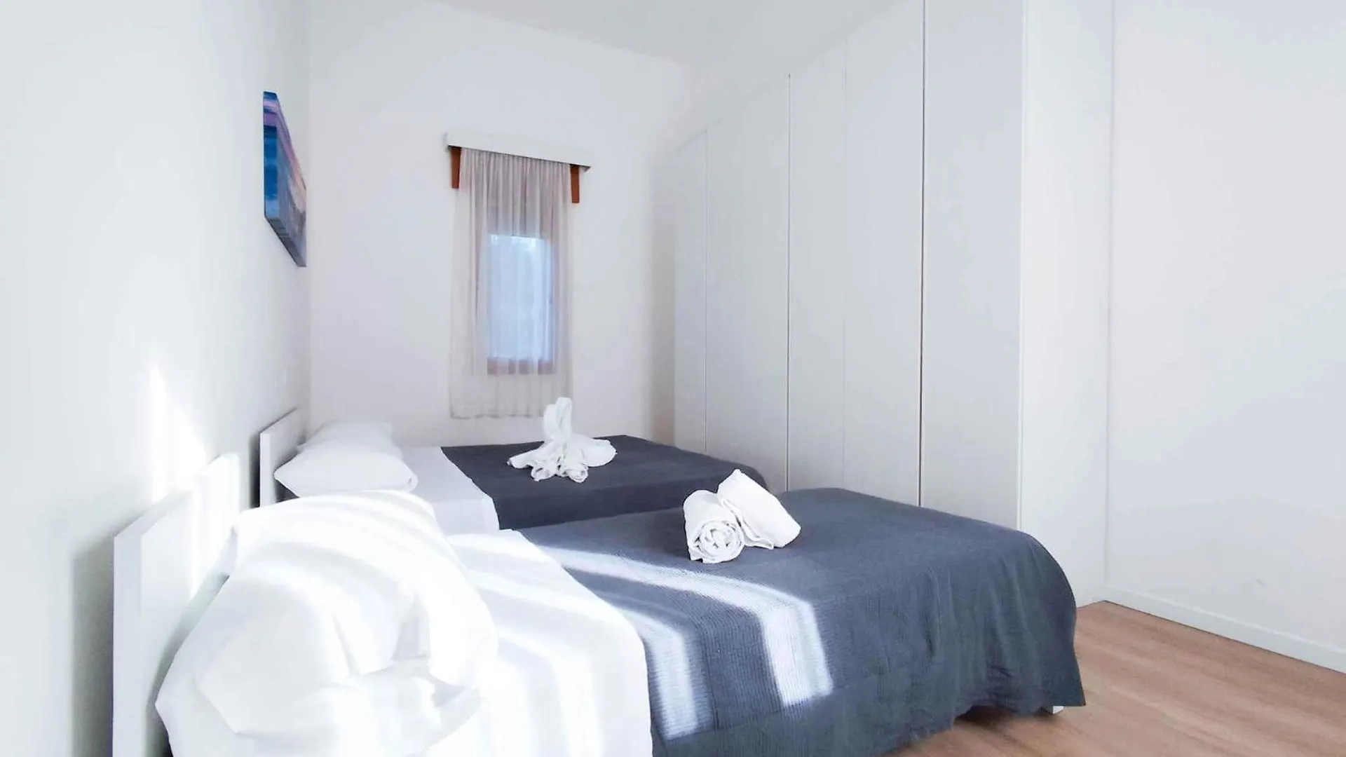 Apartment In Lido Di Jesolo 24800