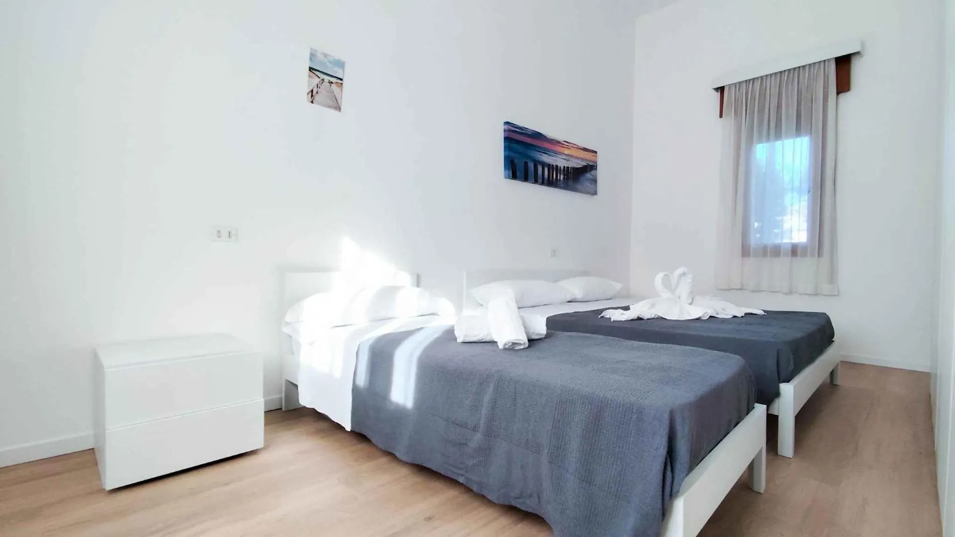 Apartment In Lido Di Jesolo 24800